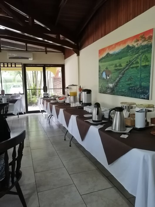 Las Espuelas Hotel主图