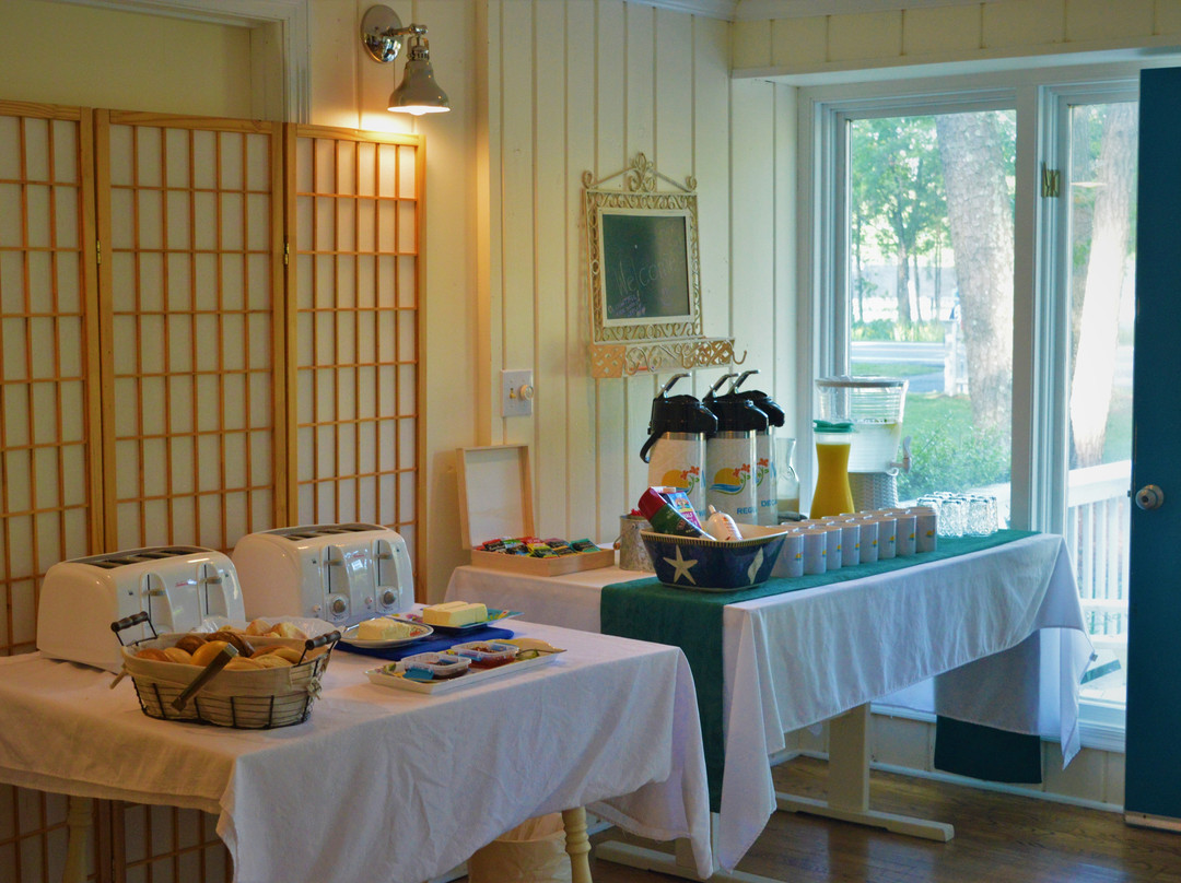 Meris Gardens Bed & Breakfast主图