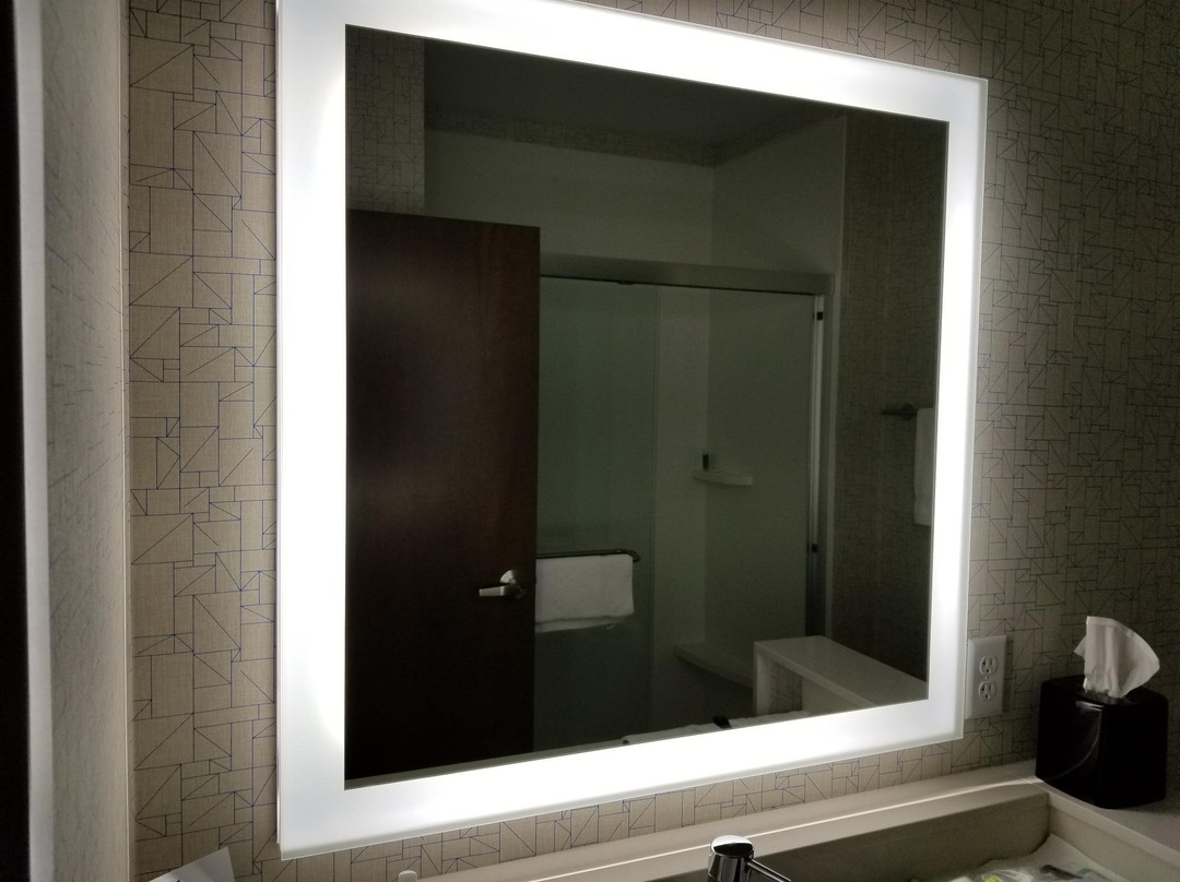 Holiday Inn Express & Suites Madison By IHG主图