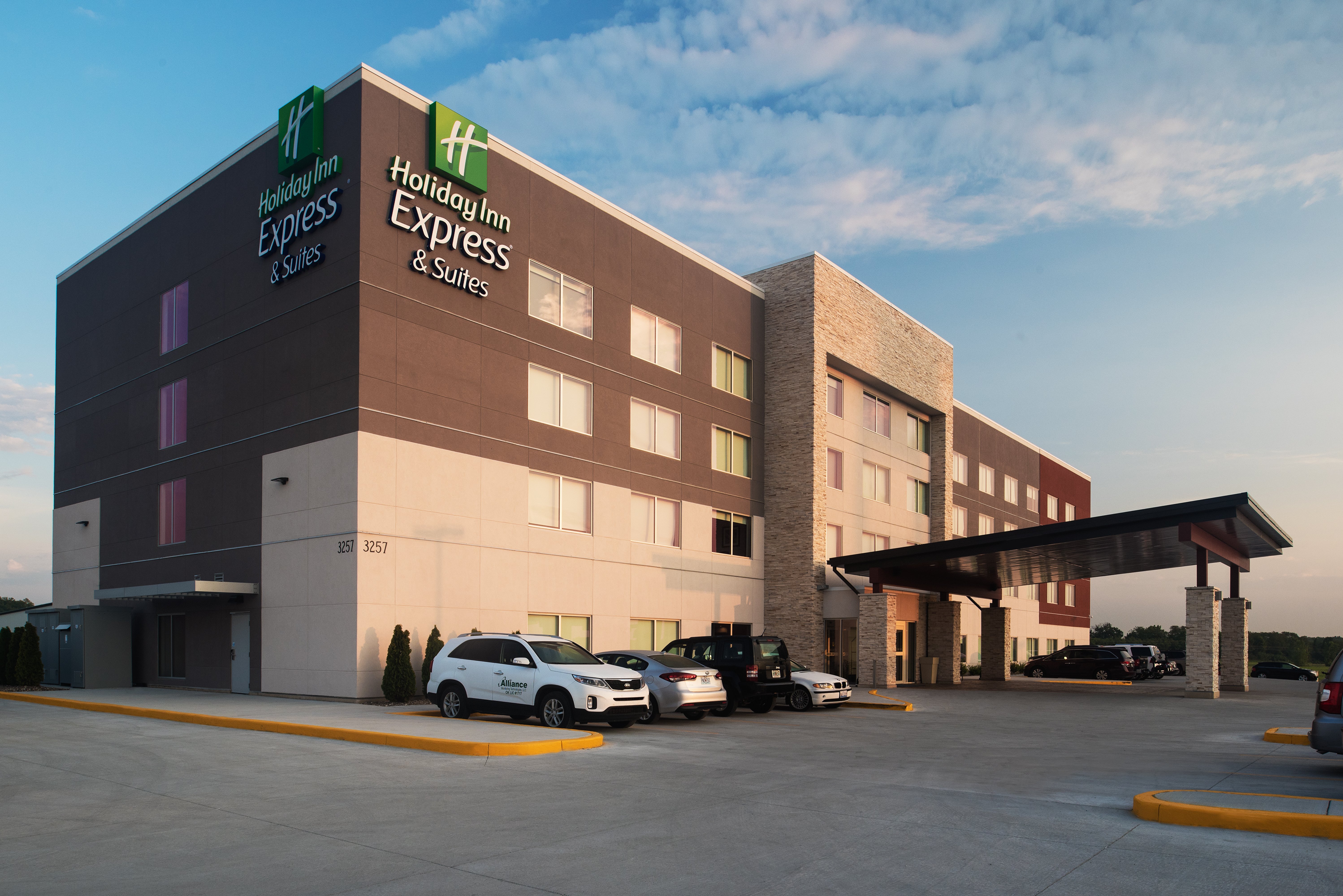 Holiday Inn Express & Suites Kingdom City By IHG-官方