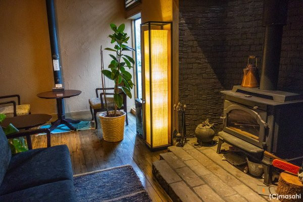 希那文酒店主图