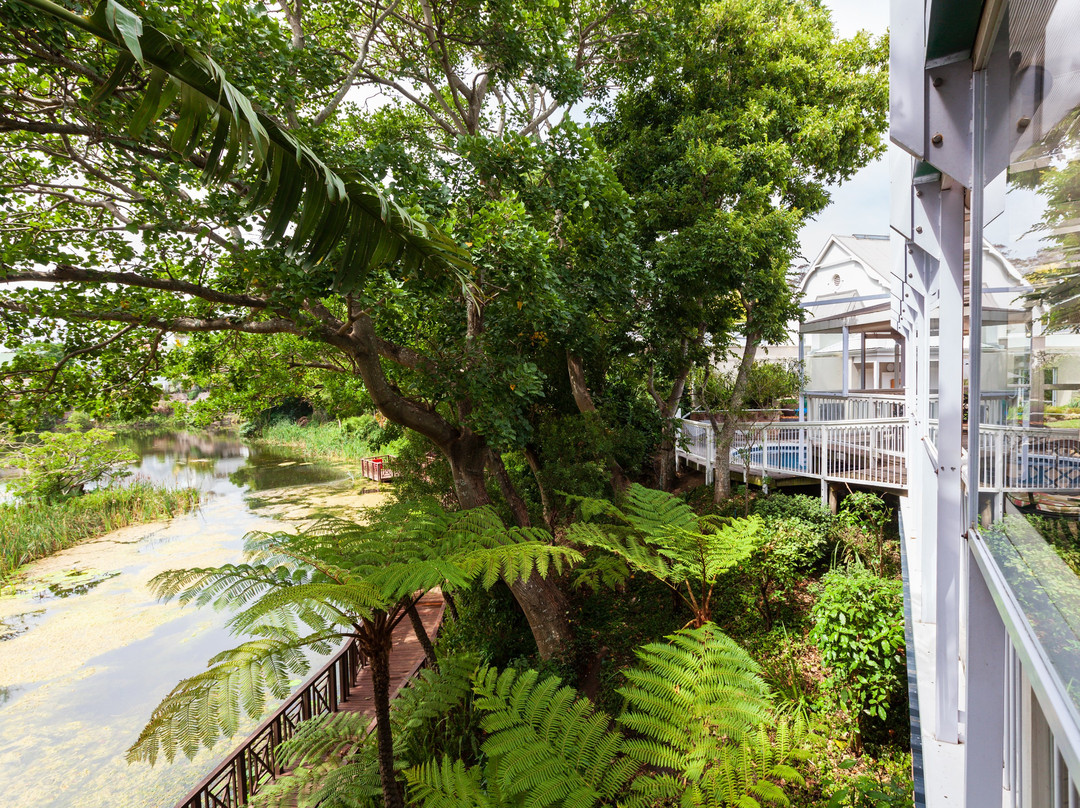 魁瑞湖旅馆主图