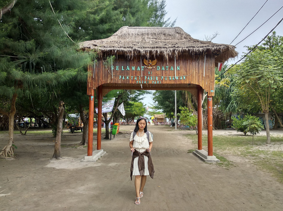 Pasir Perawan Beach景点图片