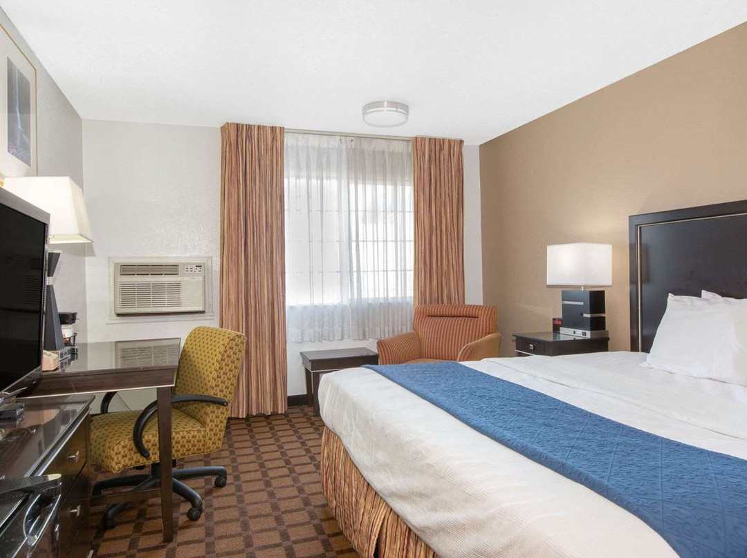 Umpqua Valley Hotel主图