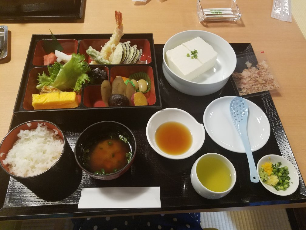 柿田川湧水の道かわせみ本館