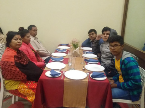 比希瓦拉特纳酒店主图