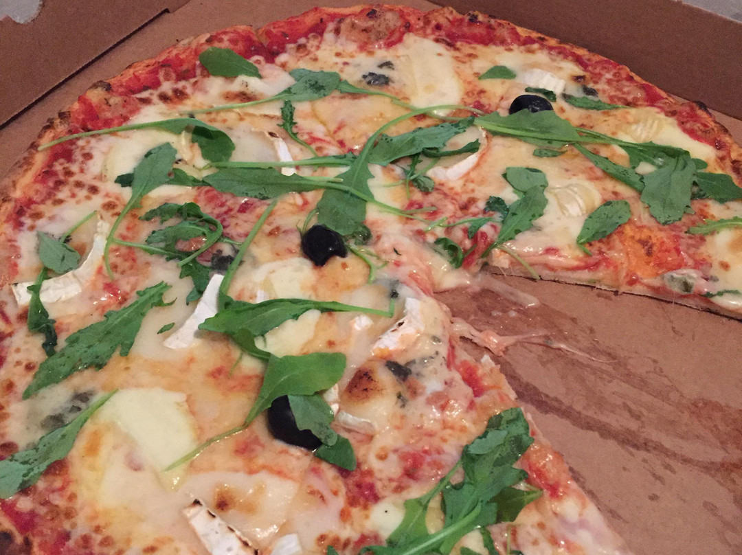 A la Bella Pizza