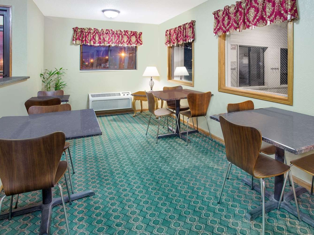 Super 8 by Wyndham Princeton主图