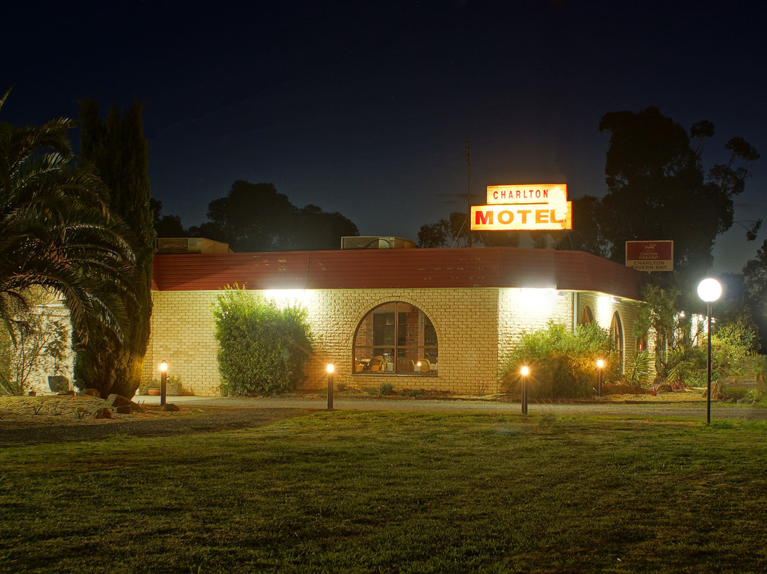 Charlton Motel主图
