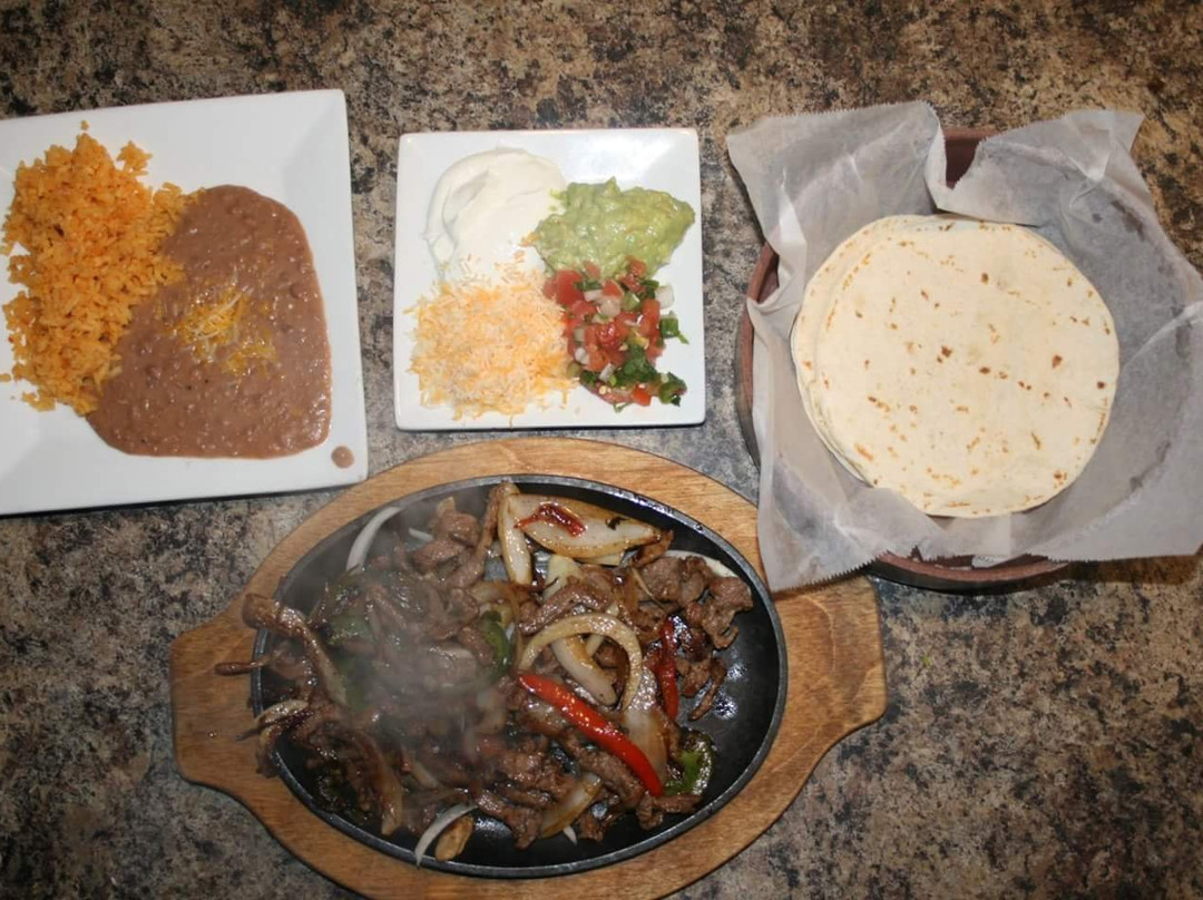 Hominy餐馆和美食-El Vallartas Mexican Restaurant