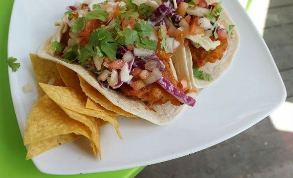 Moca餐馆和美食-JB Bar & Grill