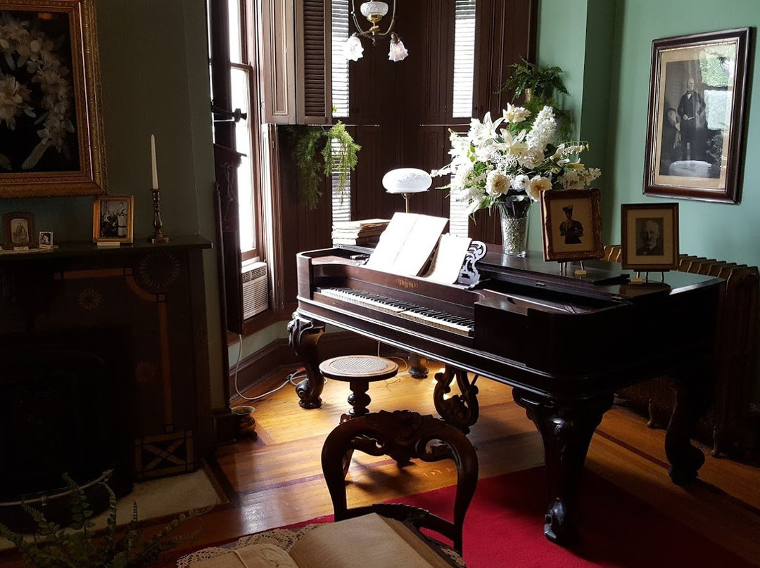 Glenn House-开普吉拉多必去景点