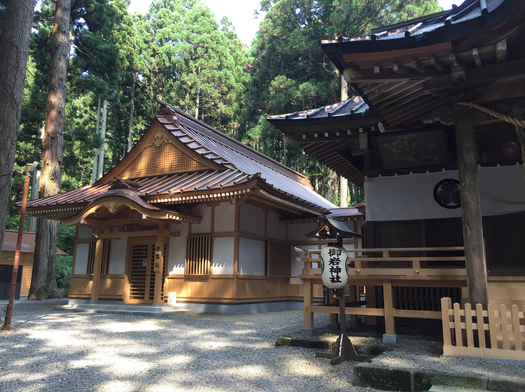 Oiwa Shrine景点图片