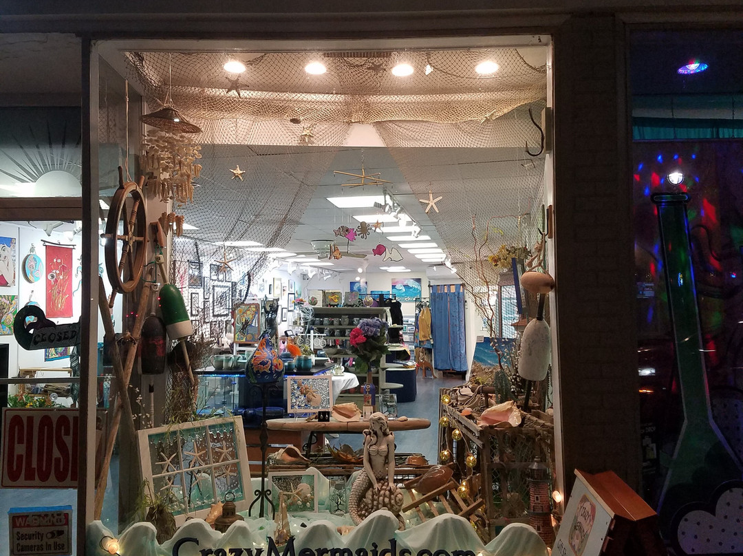 Crazy Mermaids-海恩尼斯必去景点