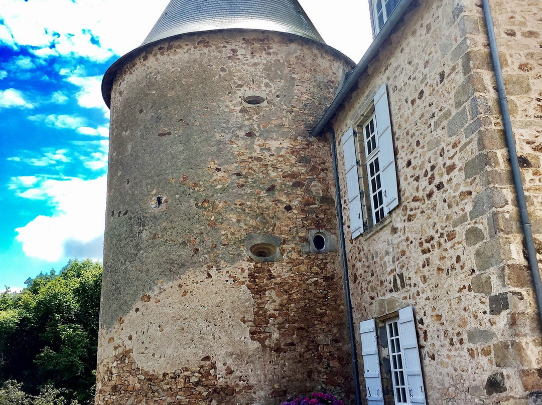 Chateau de Rochebrune-Étagnac必去景点