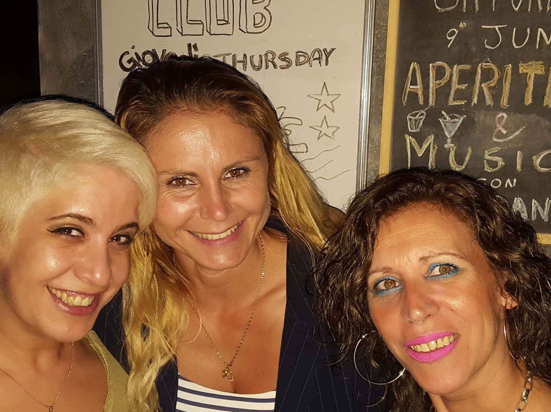 HI-TECH PUB-Motta Sant'Anastasia必去景点