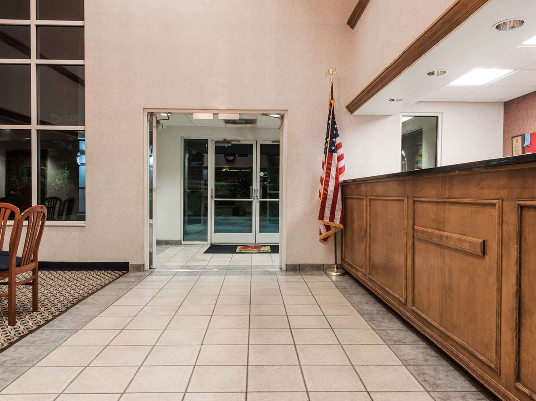 Super 8 by Wyndham Weatherford主图