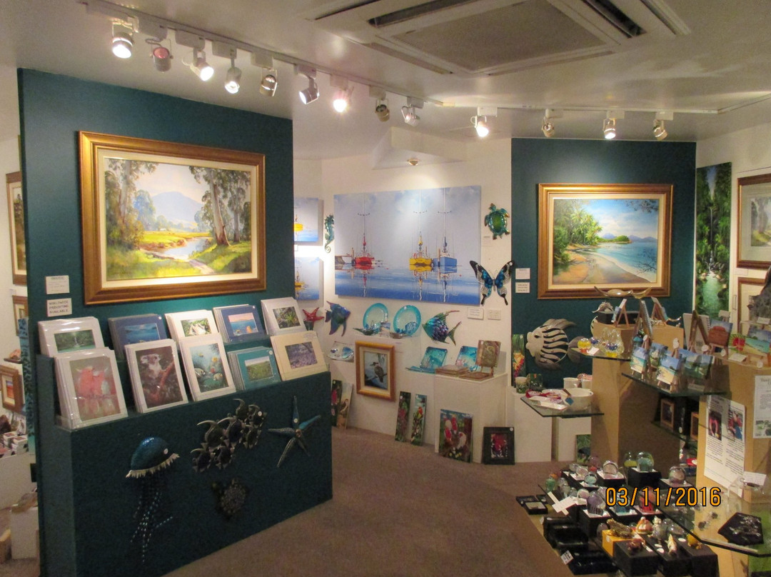 Village Gallery-棕榈湾必去景点