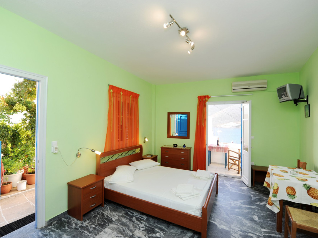 Meropi Rooms