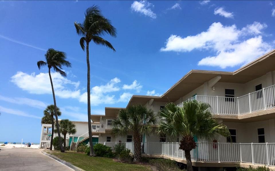 Carousel Inn on the Beach主图