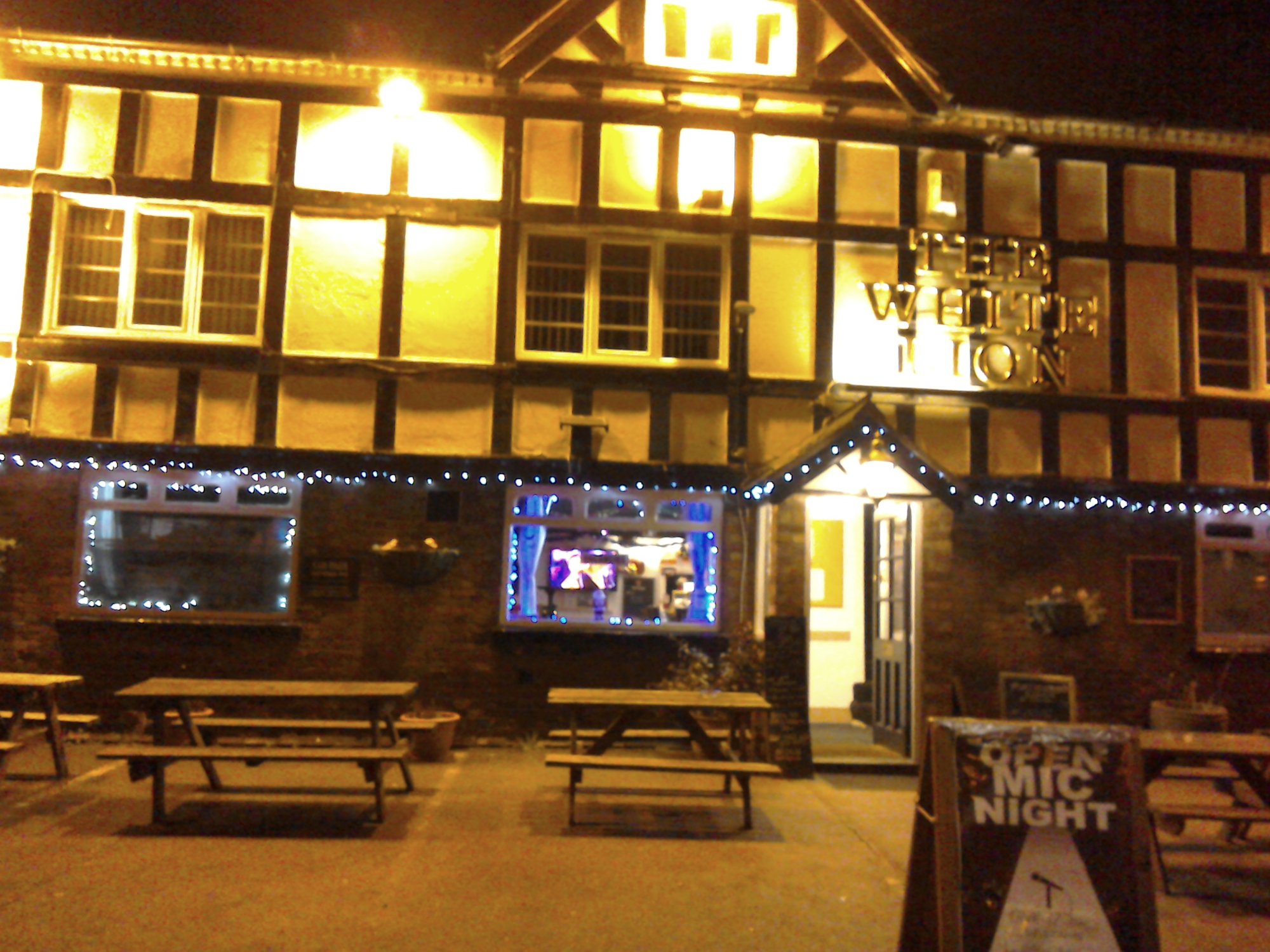 The White Lion Inn-官方