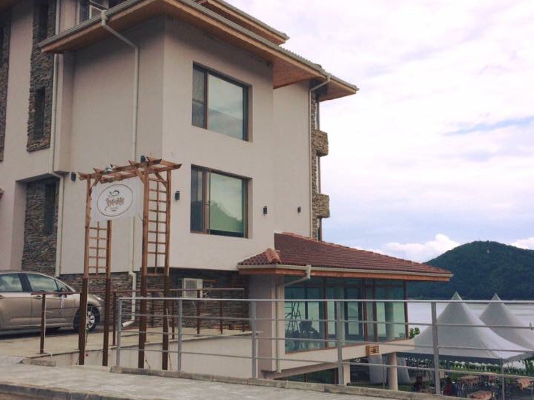 Hotel IZGREVAT