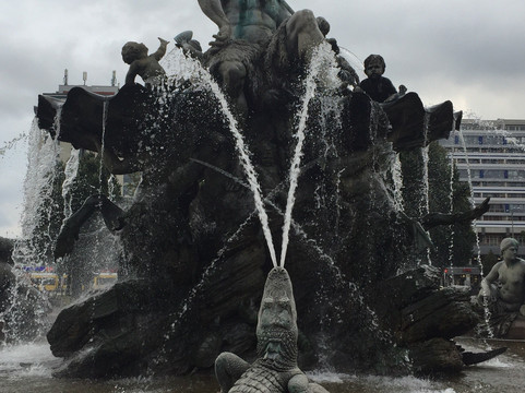 Neptunbrunnen-柏林必去景点