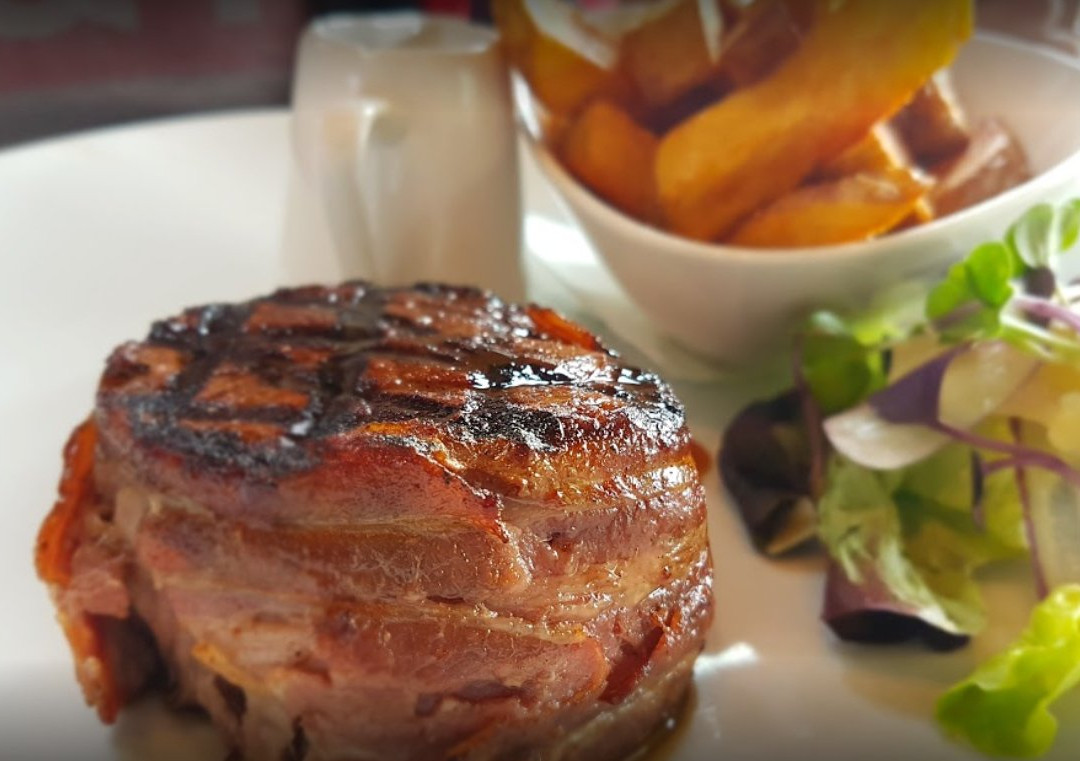 Brazz Steakhouse & Bar