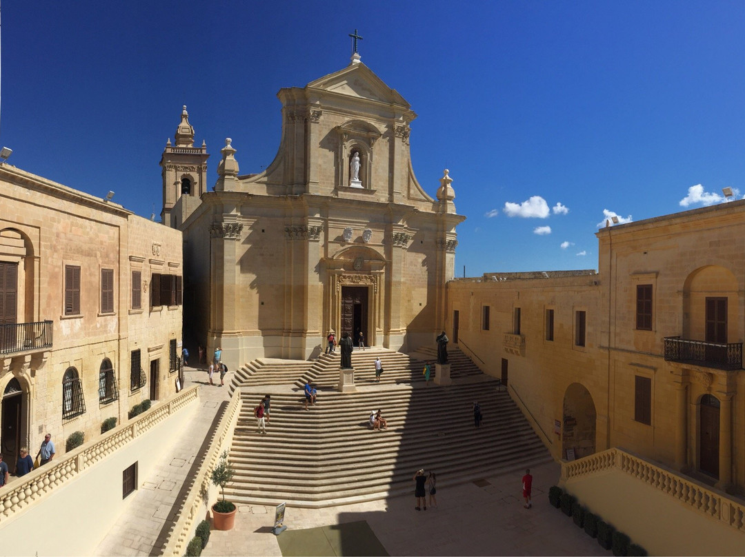 Victoria旅游景点-The Cathedral of the Assumption of the Blessed Virgin Mary