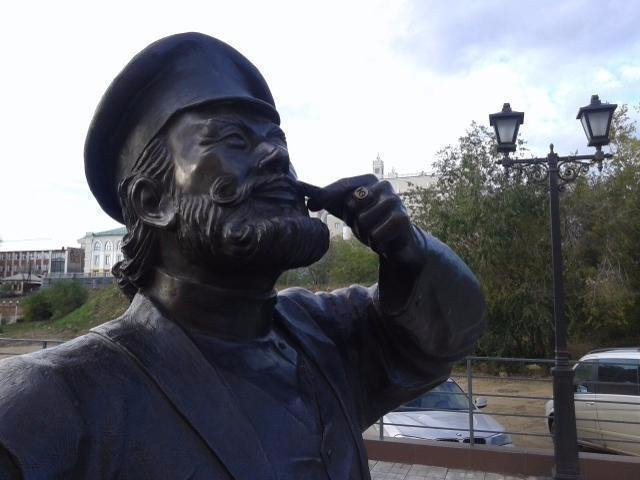 Monument to the Verkhneudinskiy Kupets景点图片