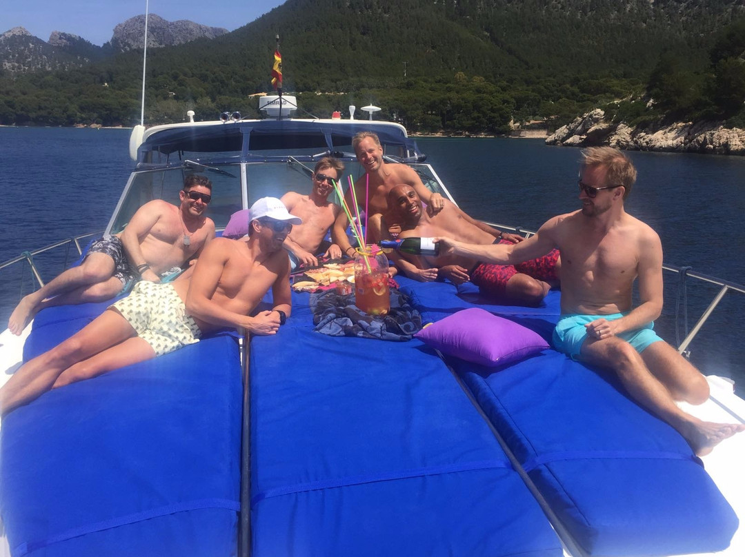 Charter Marine景点图片