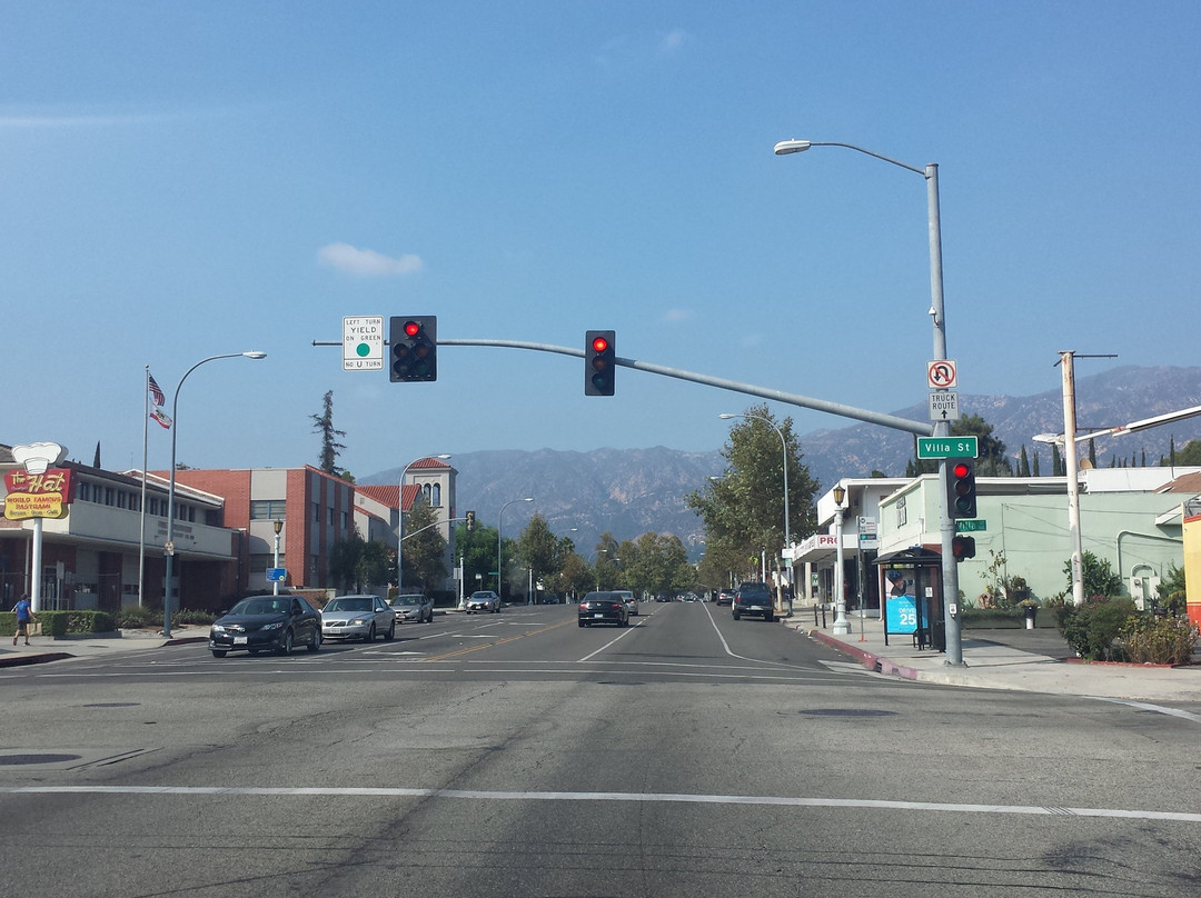 South Lake Avenue Shopping & Dining景点图片