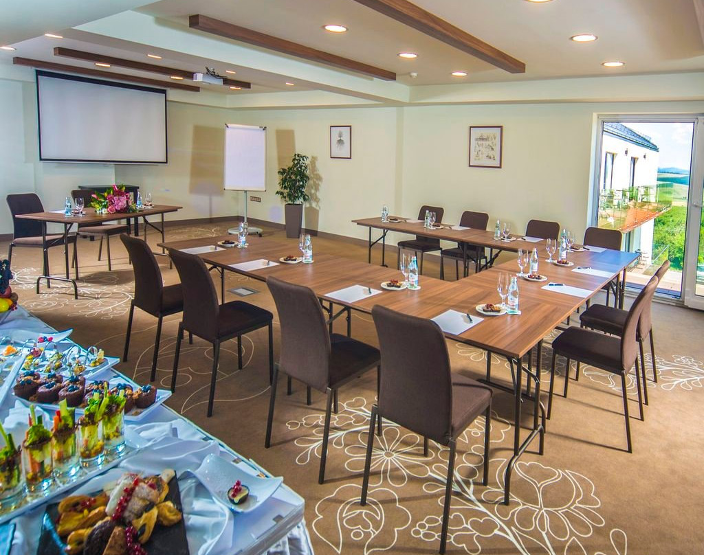 Castellum Hotel Hollókő