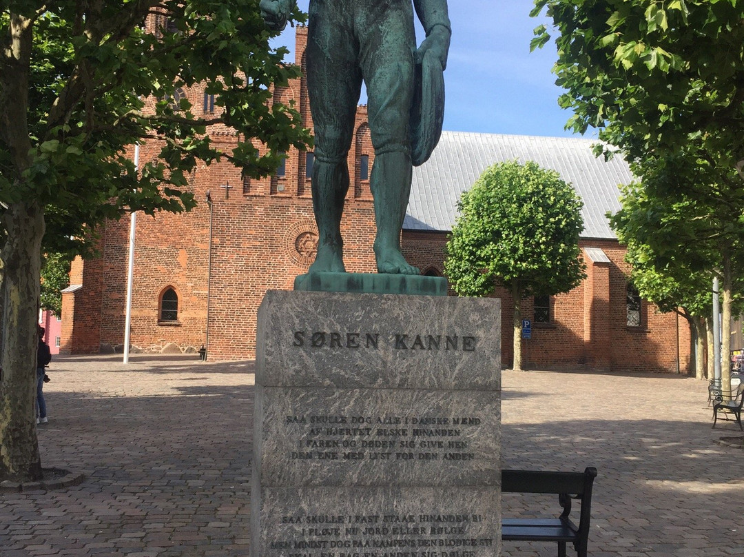Soren Kannes Statue景点图片