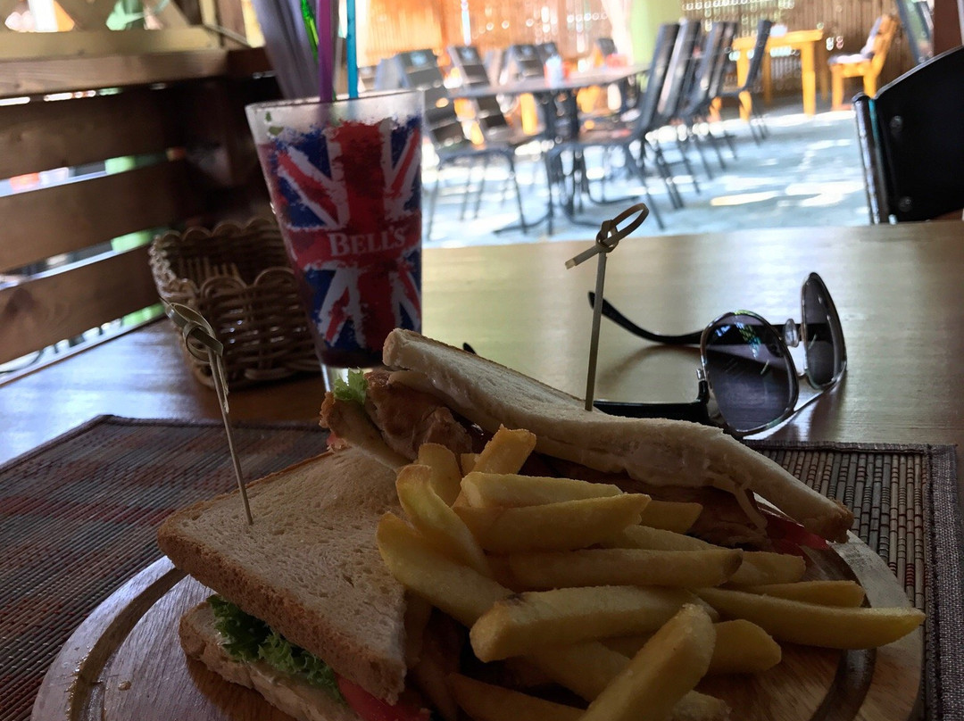 Tonky Mys餐馆和美食-Almaz