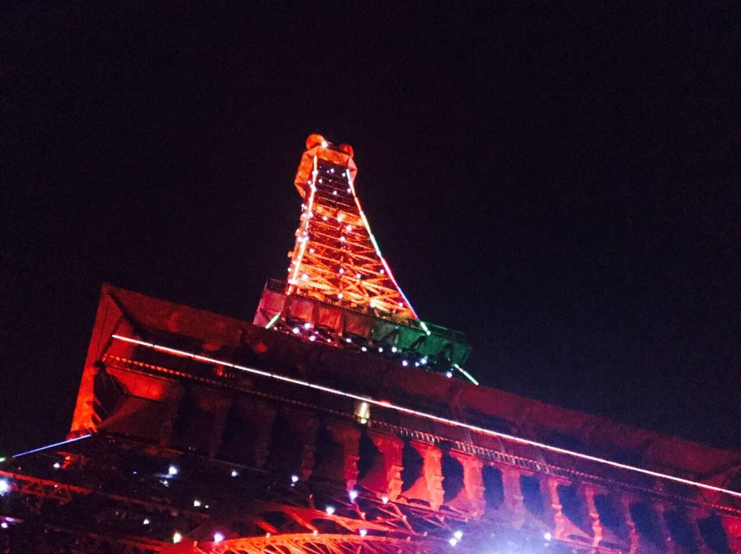 Eiffel Tower Replica-拉合尔必去景点