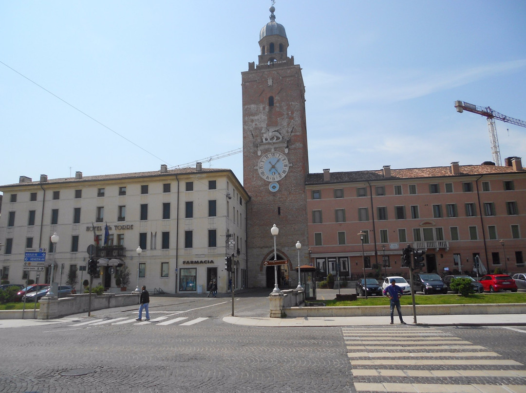 Piazza Giorgione景点图片