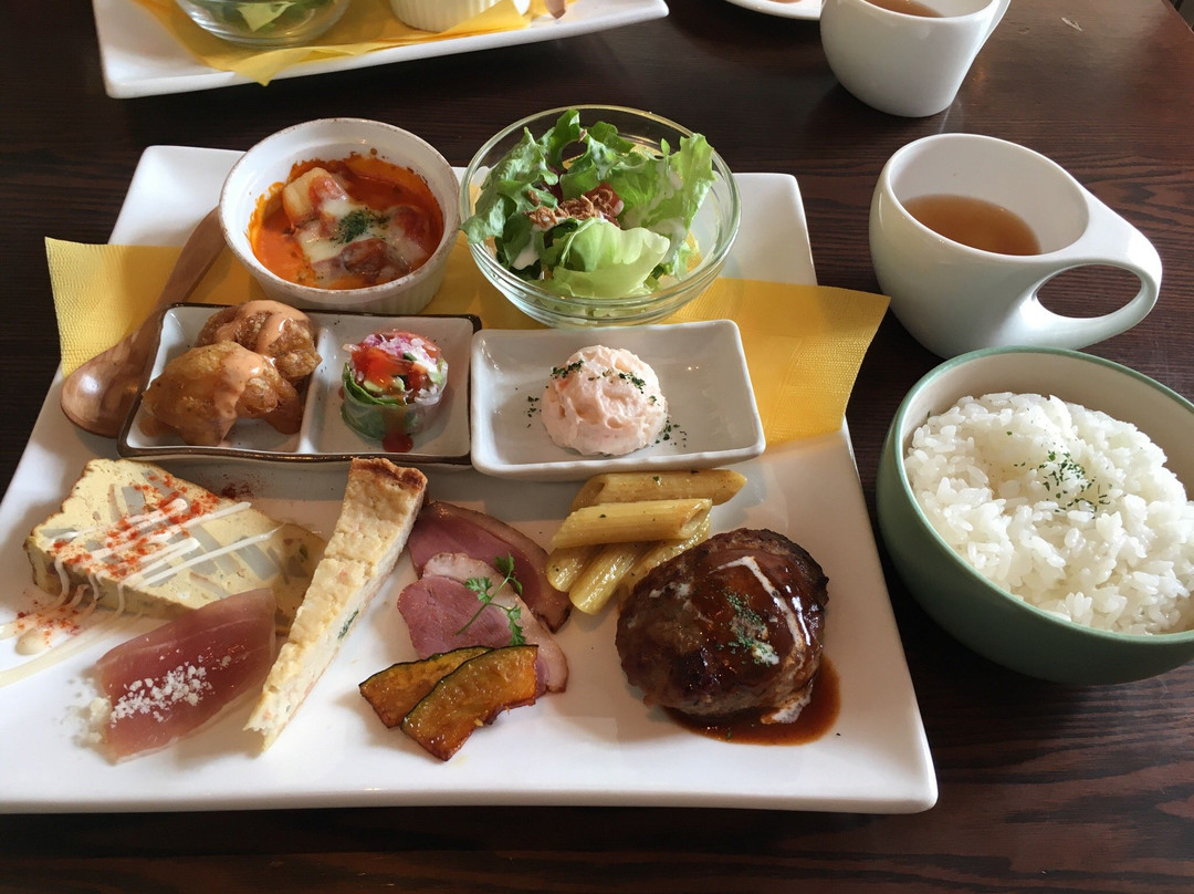 creative dish ＂goen＂，＂クリエイティブディッシュゴエン