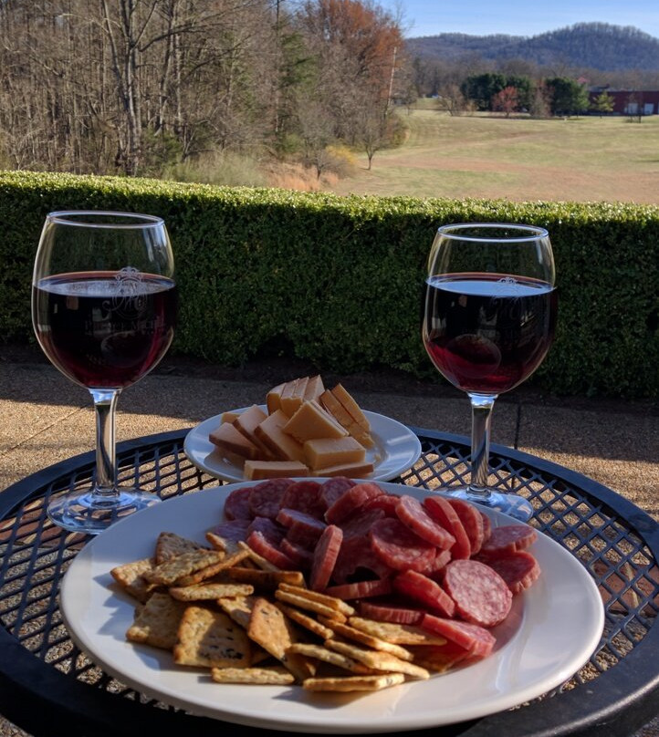 The Suites at Prince Michel主图