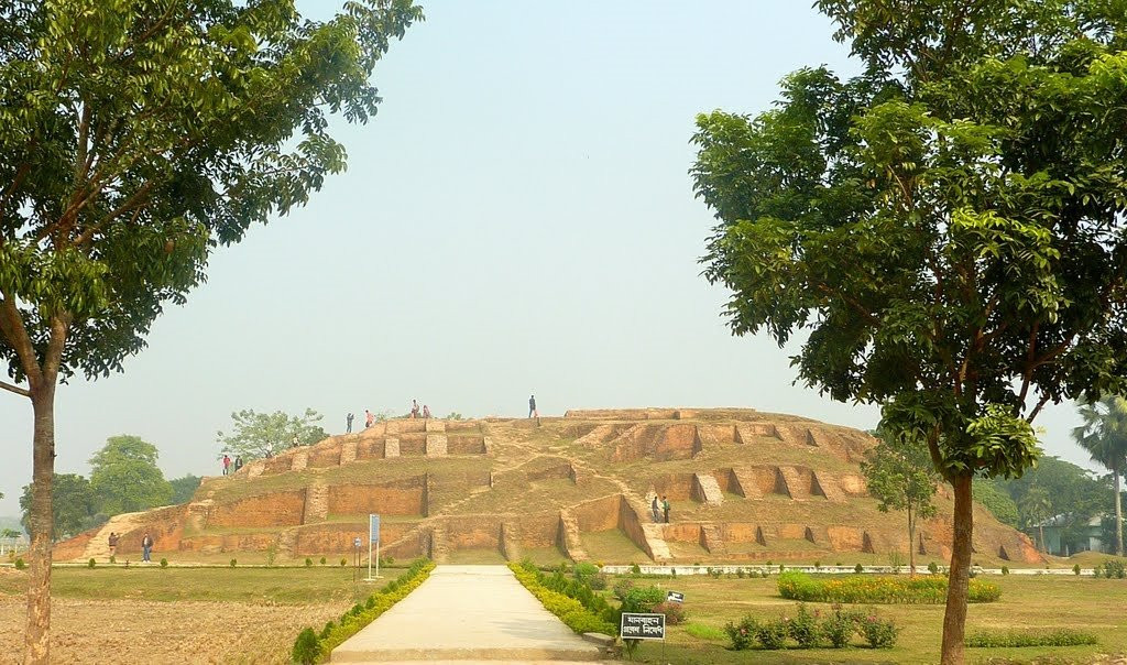 Bogra旅游景点-Behula Lakshindar Basor Ghor
