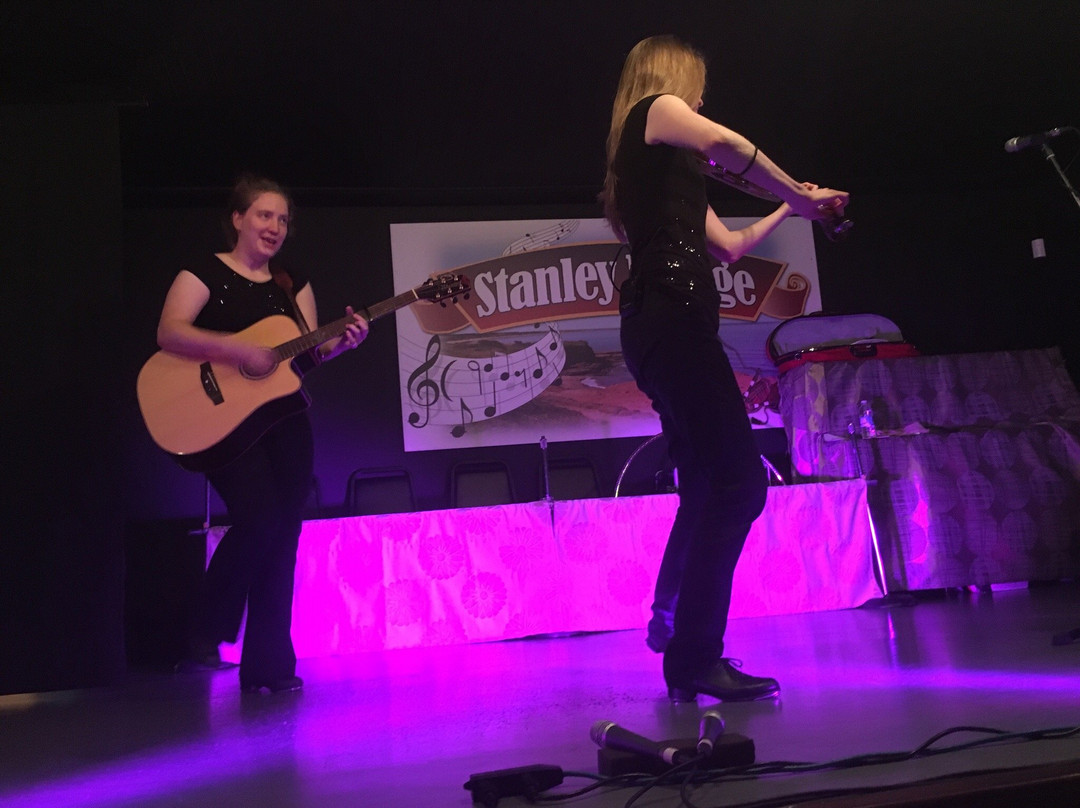 Stanley Bridge Hall Ceilidhs-斯坦利桥必去景点