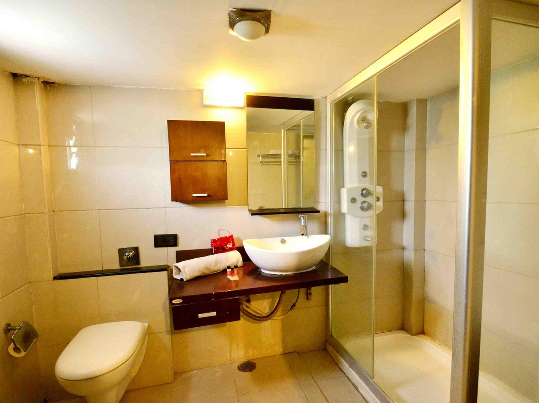 OYO 1563 Hotel Signature主图