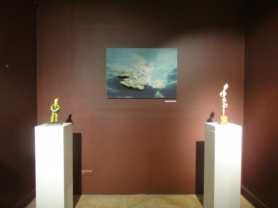 Iranian Artists Forum景点图片