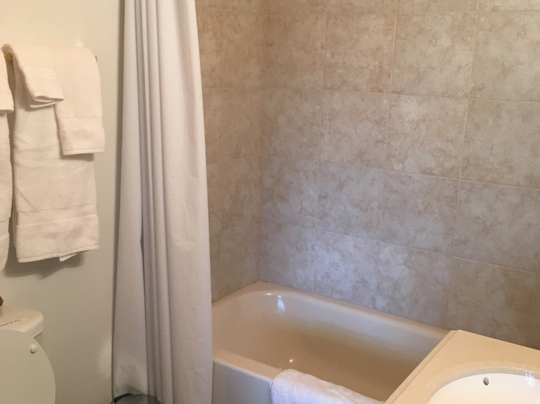 Crater Lake Inn & Retreat主图