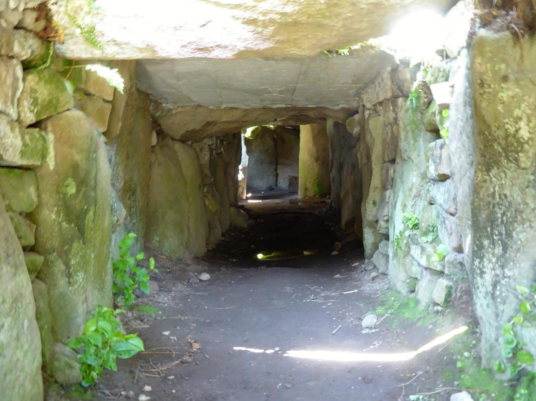 Dolmen de Mane Rethual-Locmariaquer必去景点