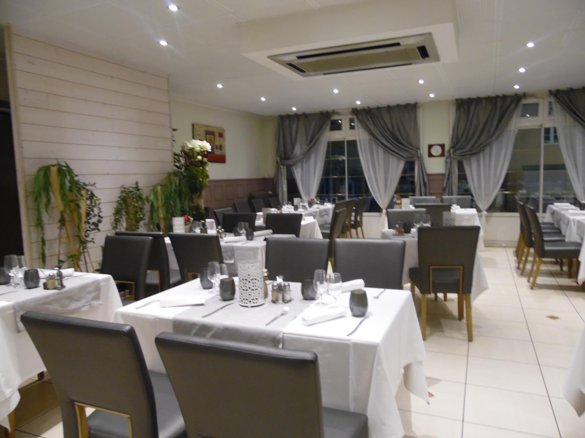 Hotel Restaurant La Croix Verte-餐饮