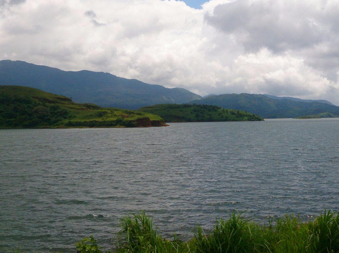 Padinjarathara Dam-卡尔贝塔必去景点