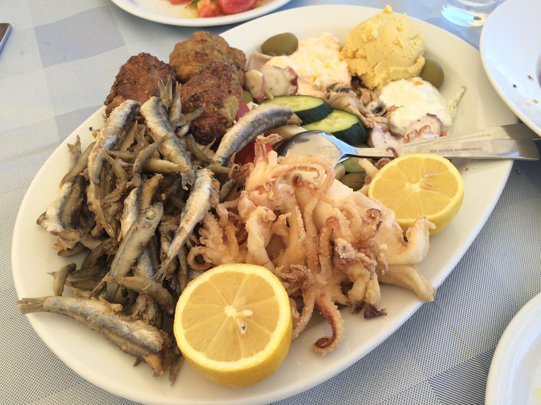 Porto Rafti餐馆和美食-Kalos Gialos