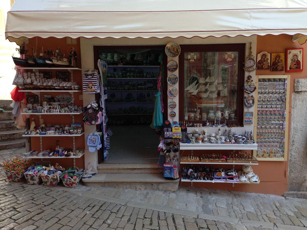 Modus-罗维尼必去景点