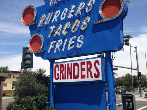 George's Drive-In主图